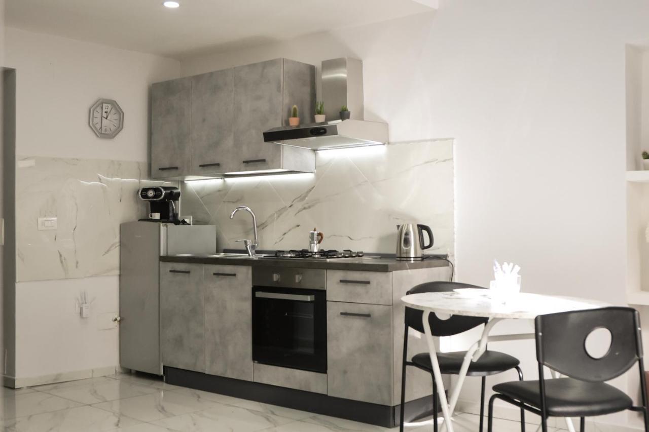 Modern By Sasy In The City Centre Napoli Eksteriør bilde